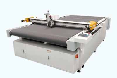 自動(dòng)送料電腦裁床 S系列 CC2000